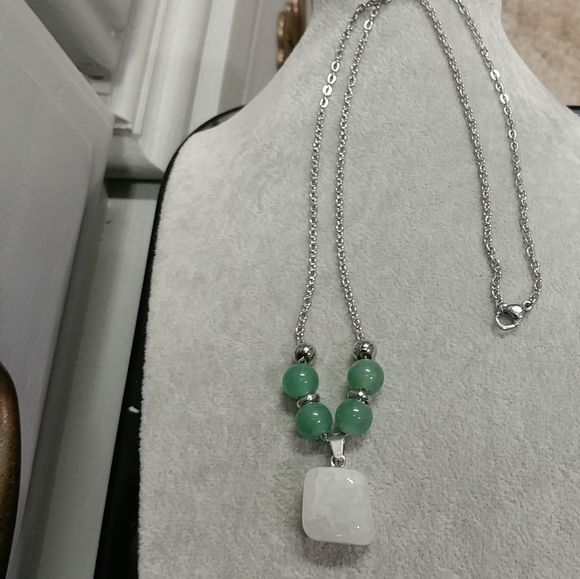 Quartz Crystal Aventurine Beaded Necklace Natural Gemstone Pendant Stainless 20" - Picture 9 of 15